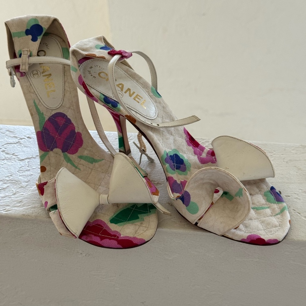CHANEL Cream Floral High Heel Sandals